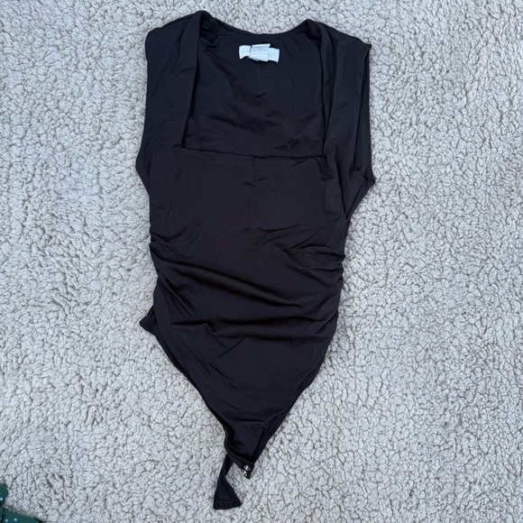 House of Harlow 1960 cap sleeve bodysuit - Picture 2 of 4